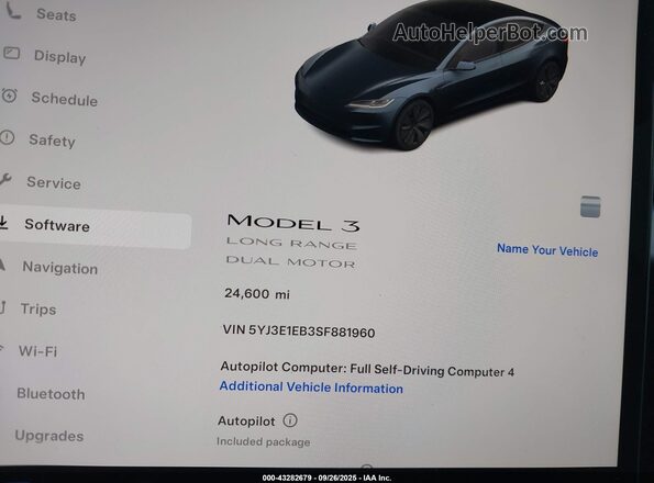5YJ3E1EB3SF881960 2025 TESLA MODEL 3 Gray Widok tylnych siedzeń