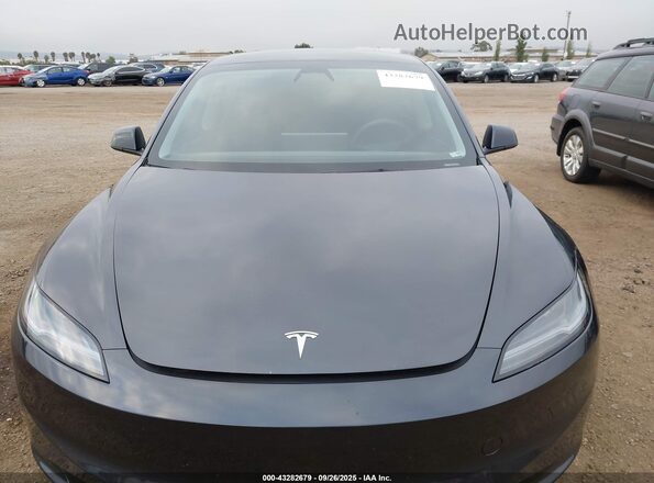 5YJ3E1EB3SF881960 2025 TESLA MODEL 3 Gray Widok wnętrza z tyłu