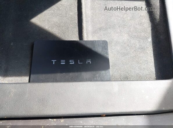 5YJ3E1EB3SF902449 2025 TESLA MODEL 3 Gray Вид панелі приладів