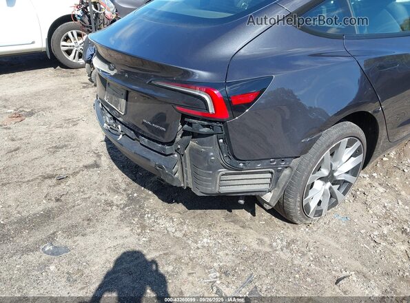 5YJ3E1EB3SF902449 2025 TESLA MODEL 3 Gray 