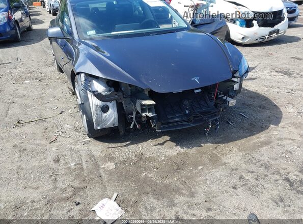 5YJ3E1EB3SF902449 2025 TESLA MODEL 3 Gray 