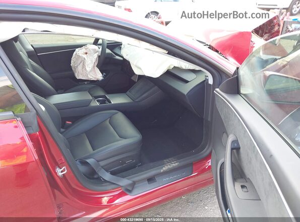 5YJ3E1EB5SF874198 2025 TESLA MODEL 3 Red Вид салону спереду