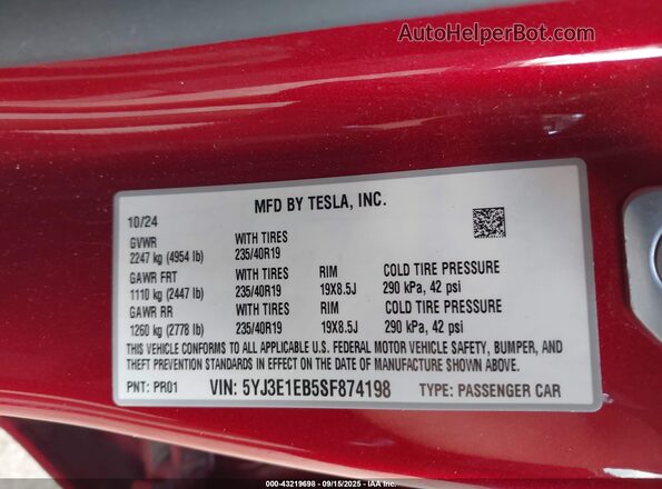 5YJ3E1EB5SF874198 2025 TESLA MODEL 3 Red Вид підкапотного простору