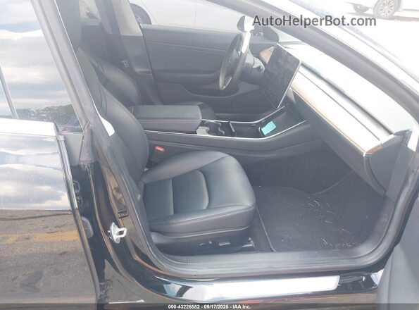 5YJ3E1EB6LF807739 2020 TESLA MODEL 3 Black Front interior view