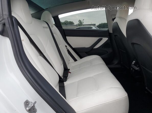 5YJ3E1EBXLF720247 2020 TESLA MODEL White Widok tylnych siedzeń
