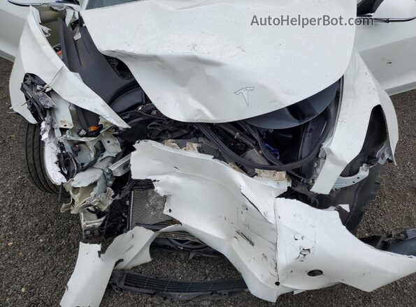 5YJ3E1EBXLF720247 2020 TESLA MODEL White Widok wnętrza z tyłu