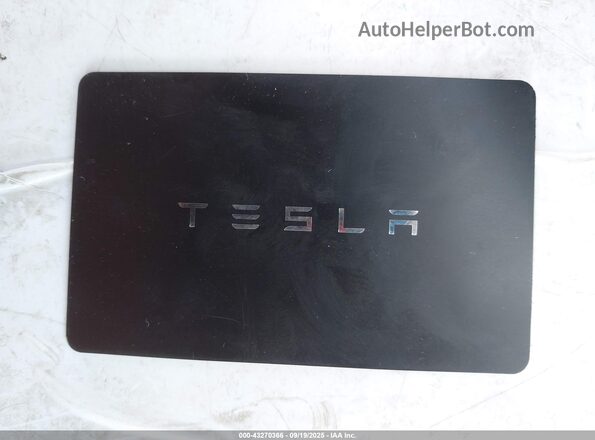 5YJ3E1EC4NF349159 2022 TESLA MODEL 3 White Dashboard view