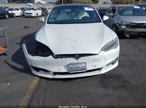 5YJSA1E20JF280706 2018 TESLA MODEL S White Widok wnętrza z tyłu