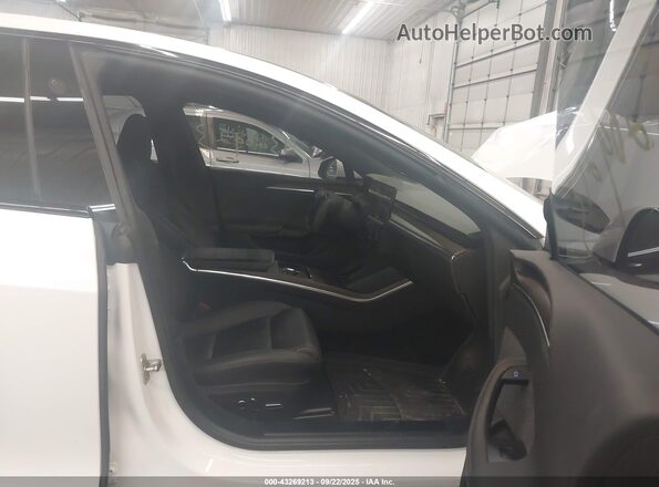 5YJSA1E5XMF432277 2021 TESLA MODEL S Белый Вид салона спереди