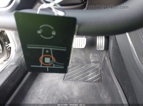 5YJSA1E64PF518519 2023 TESLA MODEL S Черный Вид панели приборов