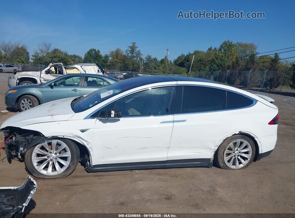 5YJXCAE28GF013418 2016 TESLA MODEL X White Панорамний вид салону 360°