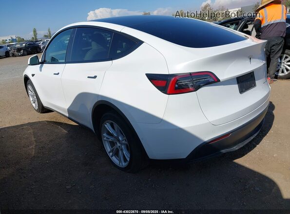 5YJYGAEE0MF259460 2021 TESLA MODEL Y White 