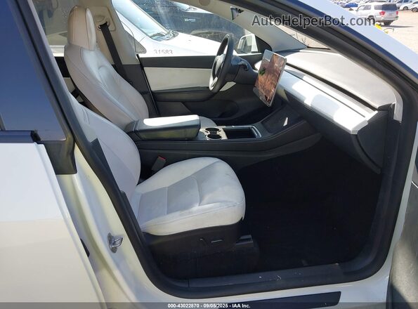 5YJYGAEE0MF259460 2021 TESLA MODEL Y White 
