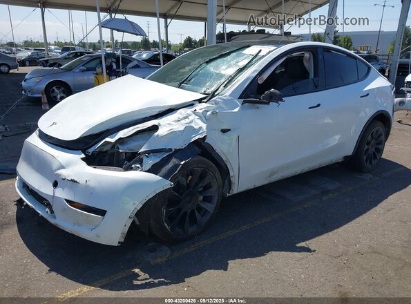 5YJYGAEEXMF158832 2021 TESLA MODEL Y White Передня ліва чверть