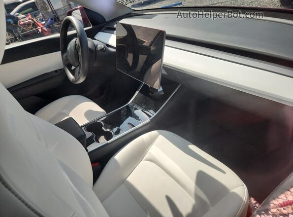 5YJYGDEE0LF023195 2020 TESLA MODEL Red Dashboard view