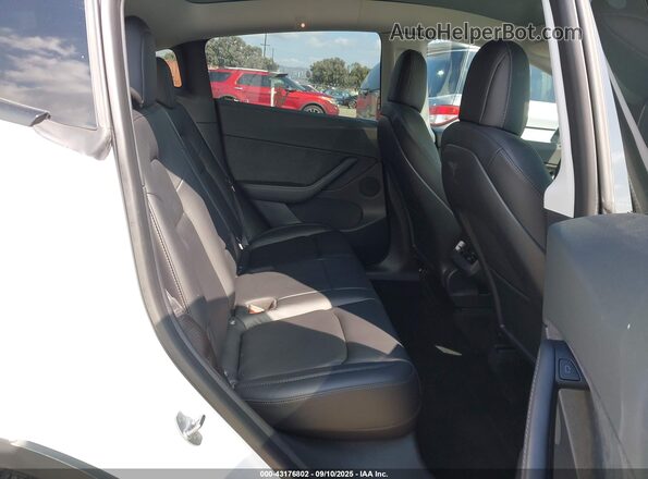 5YJYGDEE1MF299130 2021 TESLA MODEL Y White VIN კოდის სტიკერის ხედი