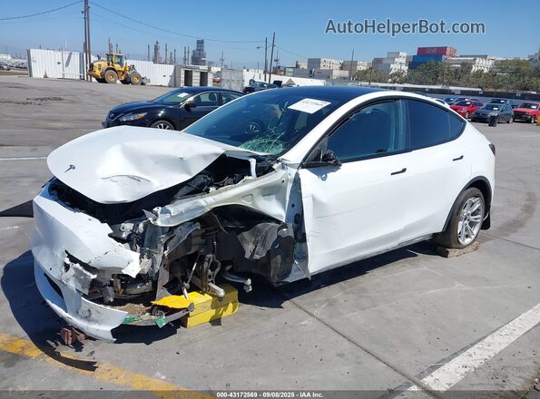 5YJYGDEE2MF270641 2021 TESLA MODEL Y White წინა მარცხენა ხედი სამი მეოთხედიდან