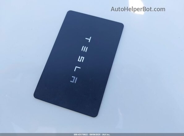 5YJYGDEE3MF219908 2021 TESLA MODEL Y White Dashboard view