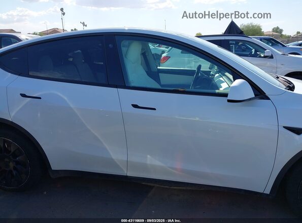 5YJYGDEE4MF212398 2021 TESLA MODEL Y White Սալոնի հետևի տեսք