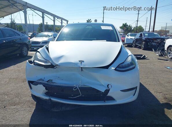 5YJYGDEE5MF214824 2021 TESLA MODEL Y White Սարքավորումների վահանակի տեսք