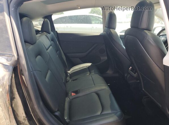 5YJYGDEE5MF215018 2021 TESLA MODEL Black Widok wnętrza z tyłu