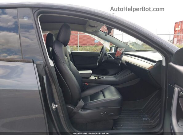 5YJYGDEE9MF173288 2021 TESLA MODEL Y Gray წინა სალონის ხედი