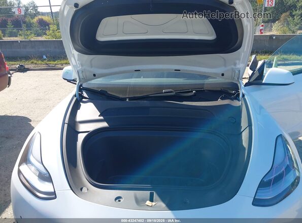 5YJYGDEEXMF078528 2021 TESLA MODEL Y Белый Вид сзади