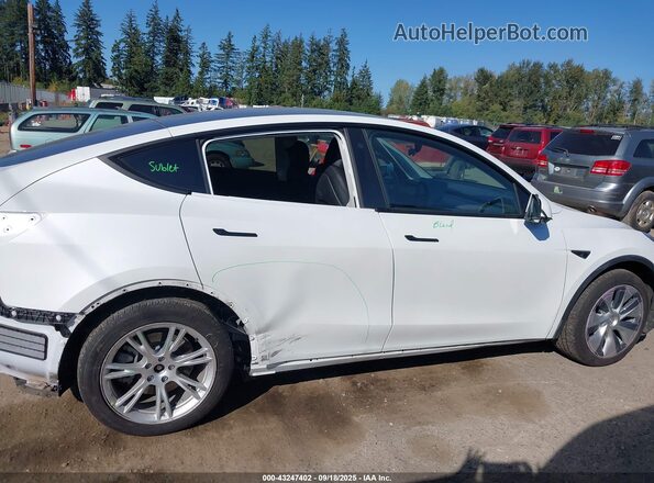 5YJYGDEEXMF078528 2021 TESLA MODEL Y Белый Панорамный вид салона 360°