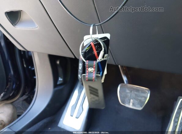 5YM33CS09R9V32737 2024 BMW XM Green Вид панелі приладів
