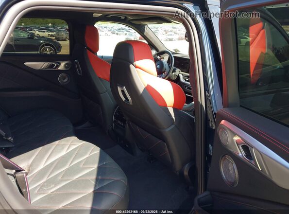 5YM33CS09R9V32737 2024 BMW XM Green Вид наклейки з VIN-кодом