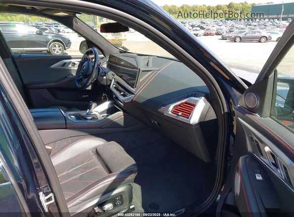 5YM33CS09R9V32737 2024 BMW XM Green Вид салону спереду