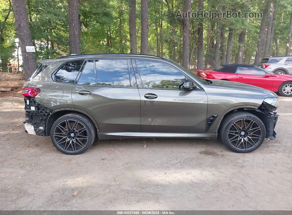 5YMJU0C02N9J27363 2022 BMW X5 Green Вид задньої частини салону