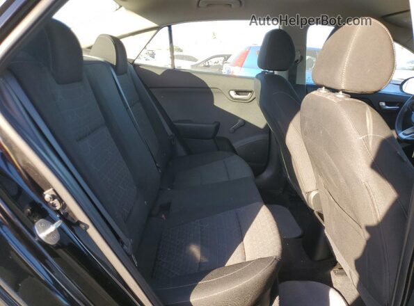 3KPA24AB3JE127632 2018 KIA RIO Black 