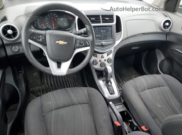 1G1JD5SG0J4115846 2018 CHEVROLET SONIC Серебряный Вид щитка приборов