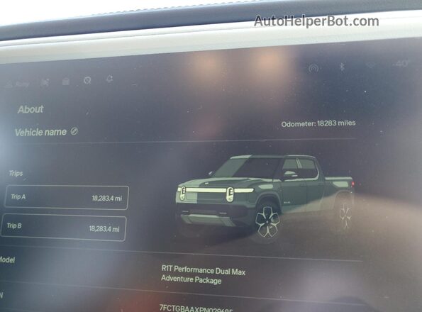 7FCTGBAAXPN029685 2023 RIVIAN R1T Серый 