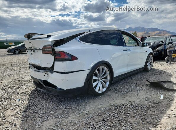 5YJXCBE26JF109304 2018 TESLA MODEL X White 