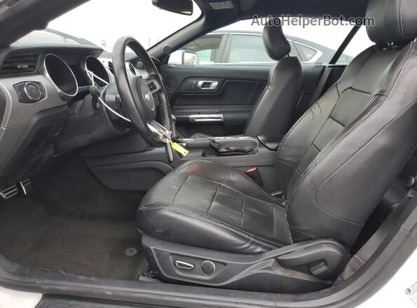 1FATP8UH3J5155126 2018 FORD MUSTANG White 