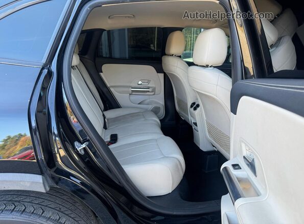 W1N4N4GB8MJ196392 2021 MERCEDES-BENZ GLA Black 