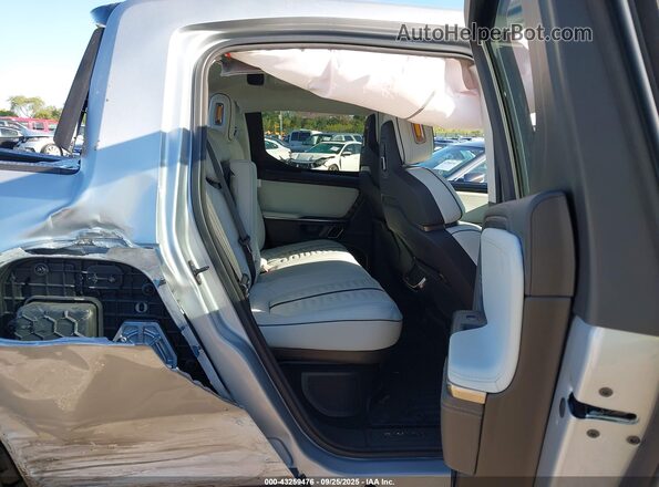 7FCTGAAA0NN013065 2022 RIVIAN R1T Silver VIN კოდის სტიკერის ხედი