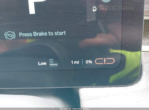 7FCTGAAAXPN018860 2023 RIVIAN R1T Gray 