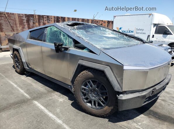 7G2CEHED0RA040175 2024 TESLA CYBERTRUCK Silver 