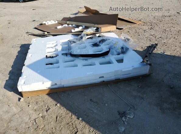 7G2CEHED2RA037813 2024 TESLA CYBERTRUCK Серебряный 