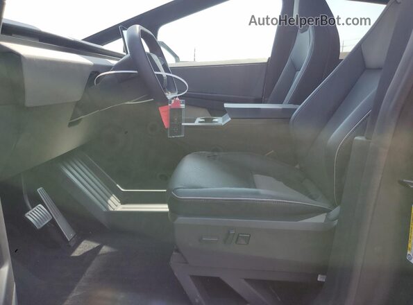 7G2CEHED5RA035120 2024 TESLA CYBERTRUCK Серебряный 