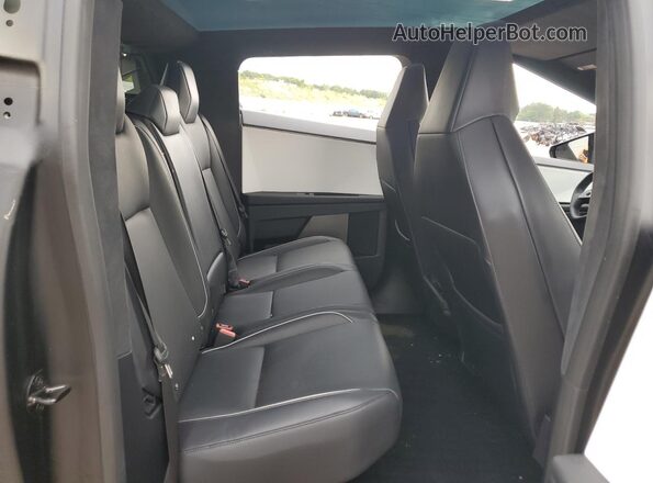 7G2CEHED8RA020627 2024 TESLA CYBERTRUCK Brown 