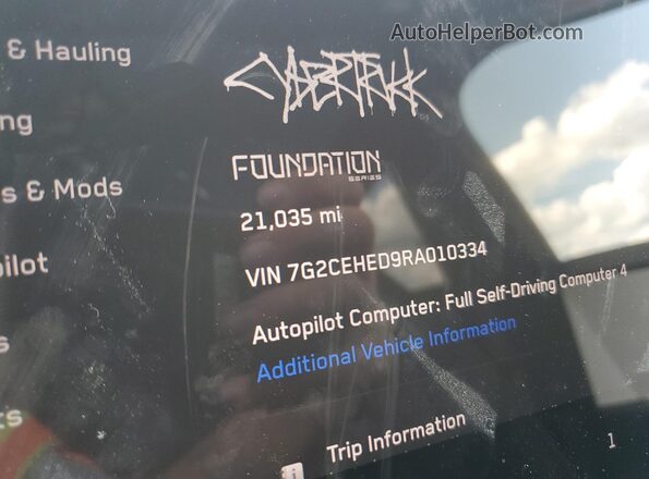 7G2CEHED9RA010334 2024 TESLA CYBERTRUCK Silver 