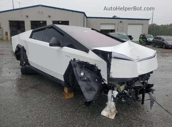 7G2CEHEE5RA011022 2024 TESLA CYBERTRUCK White 