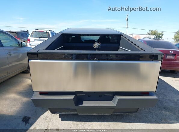 7G2CEHEE7SA061555 2025 TESLA CYBERTRUCK Silver 