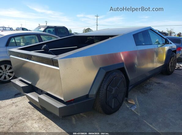 7G2CEHEE7SA061555 2025 TESLA CYBERTRUCK Silver Հետևի աջ
