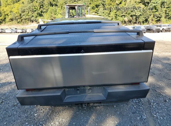 7G2CEHEE8RA017252 2024 TESLA CYBERTRUCK Серебряный Вид сзади