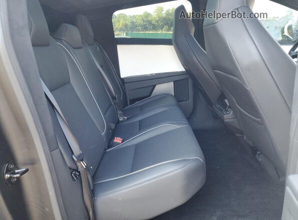 7G2CEHEE8RA017252 2024 TESLA CYBERTRUCK Серебряный Вид задних сидений